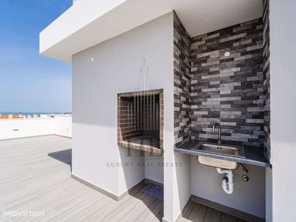 Apartamento T2 com Rooftop Privado, Piscina e Vista Panorâmica-39