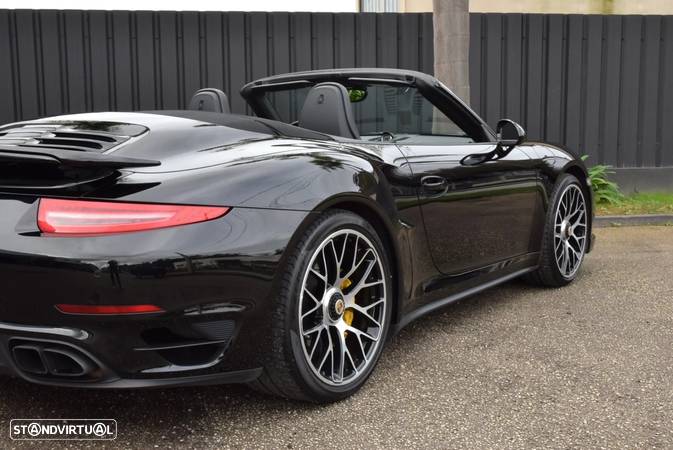 Porsche 991 Turbo S Cabriolet - 12