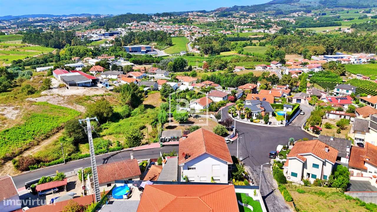 Moradia Isolada T5 Venda em Vilar do Torno e Alentém,Lousada - Grande imagem: 5/23