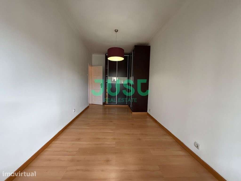 Apartamento t2+1 central em paio pires-13