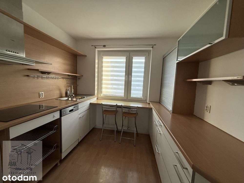 3 pokojowe Literacka , osobna kuchnia duży balkon , piwnica , garaż-4