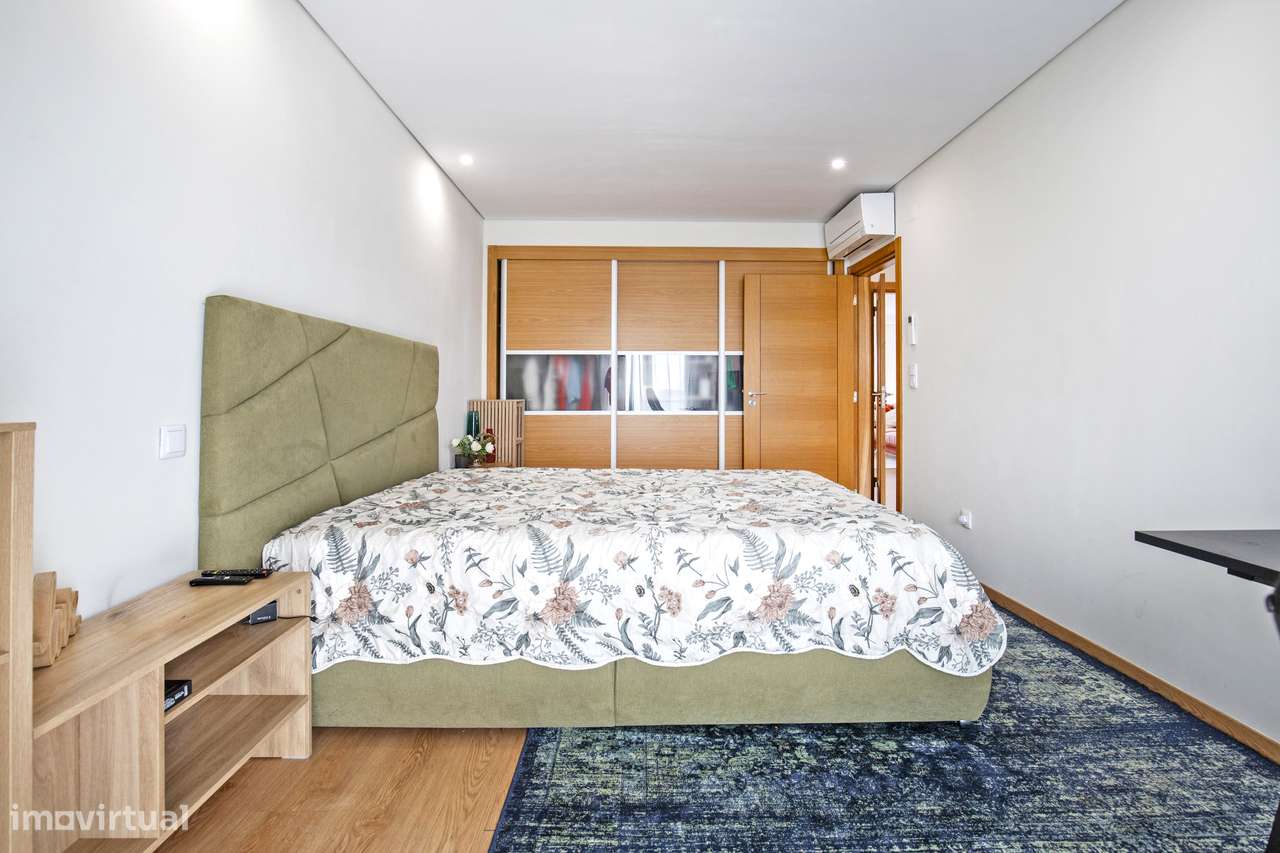 Apartamento T3 varanda estacionamento Corredoura Sesimbra-15