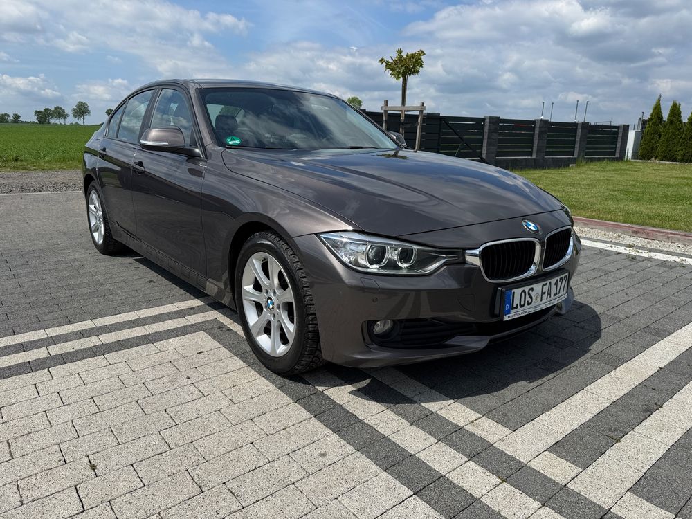 BMW 3 Series F30/F31 (2012-2020) 318d Blue Performance Luxury Line 2013