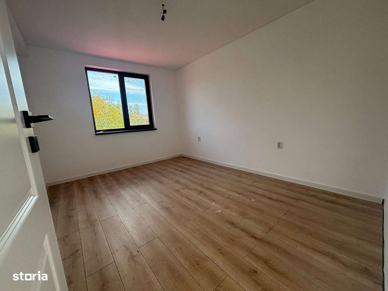 Casa P+1E moderna de vanzare in Comuna Berceni - Mobilata si Utilata - Imagine principală: 4/6