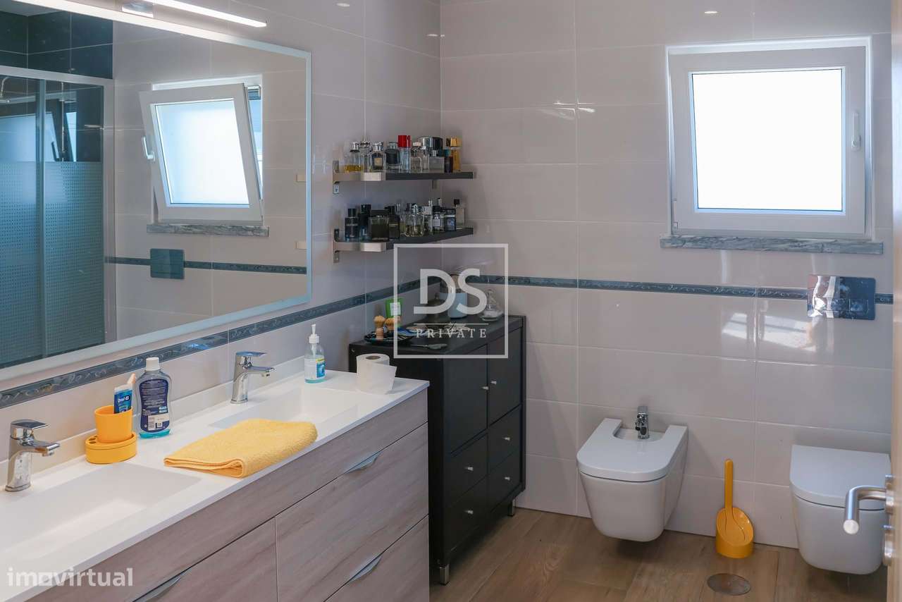 Moradia Moderna  T3 em Condomínio  - Próxima da Praia de Santa Cruz-13