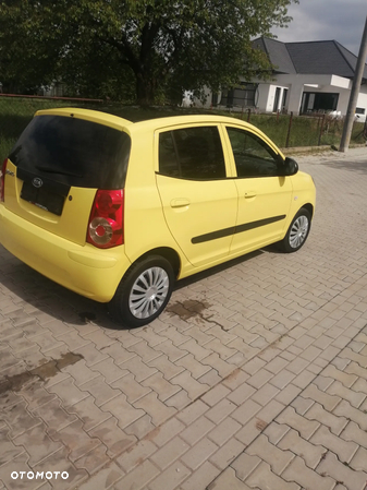 Kia Picanto - 2