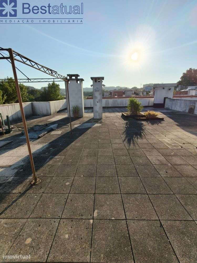 T4 com 186 m2 + Terraço com 186 m2 - Junto ao Centro-58