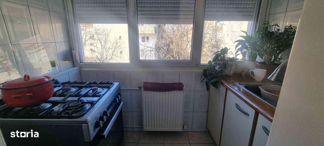 PB ,52 mp, et 3/4, Piață Rogerius, mobilat-9