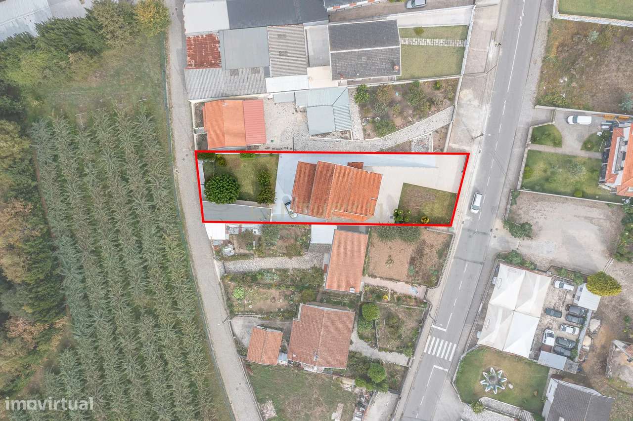 Moradia T4 - Vila de Cucujães - Oliveira de Azeméis-48