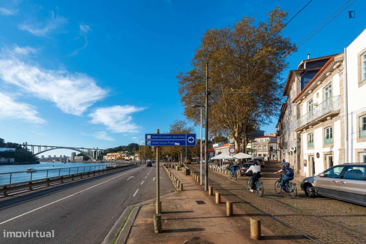 Apartamento com 2 quartos - localizado em Massarelos Porto - Grande imagem: 2/10