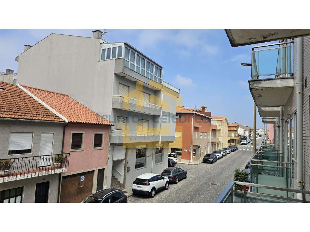 T2 com Vista Mar a 100 Metros da Praia com garagem fechada-19