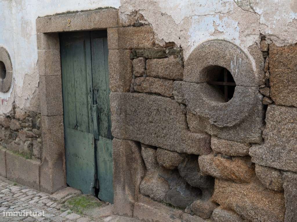 CASA PARA RECUPERAR NO C. HISTÓRICO DE VILA FLOR | BRAGANÇA-5