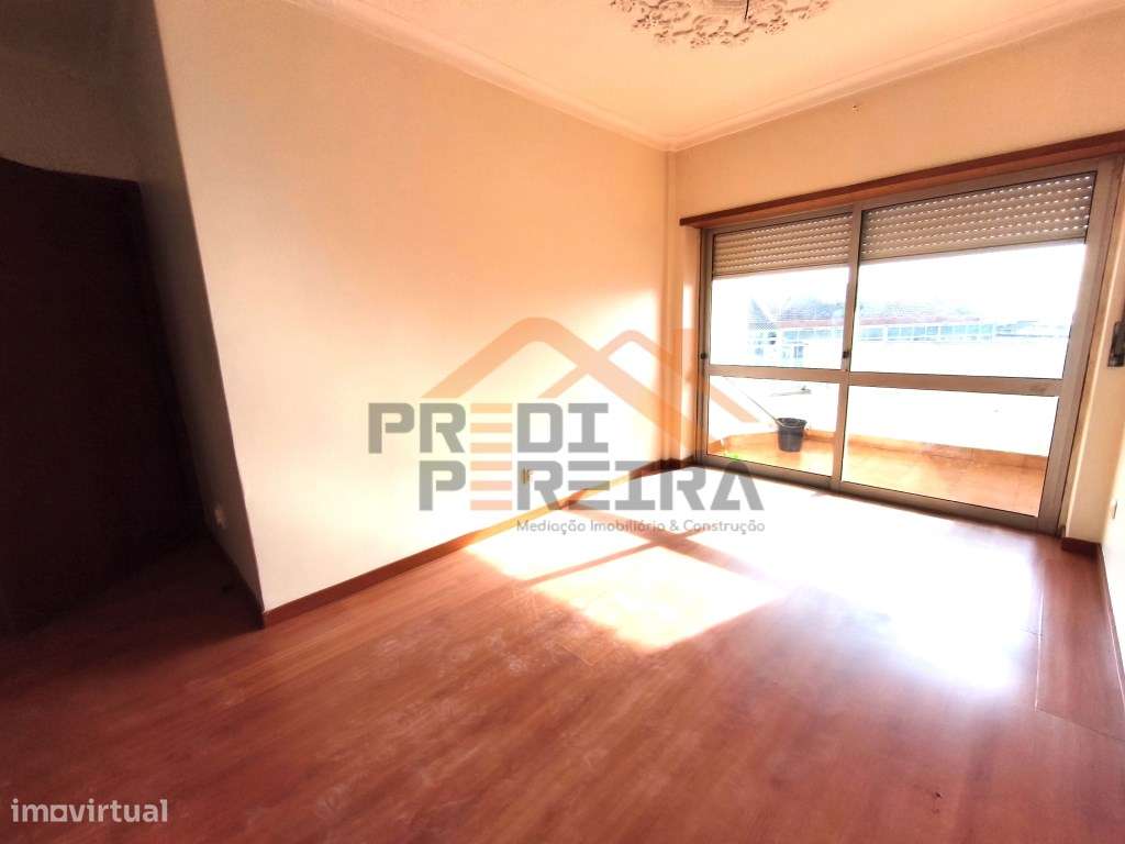 Apartamento T2 com varanda, situado no Pendão, Queluz. - Grande imagem: 4/18