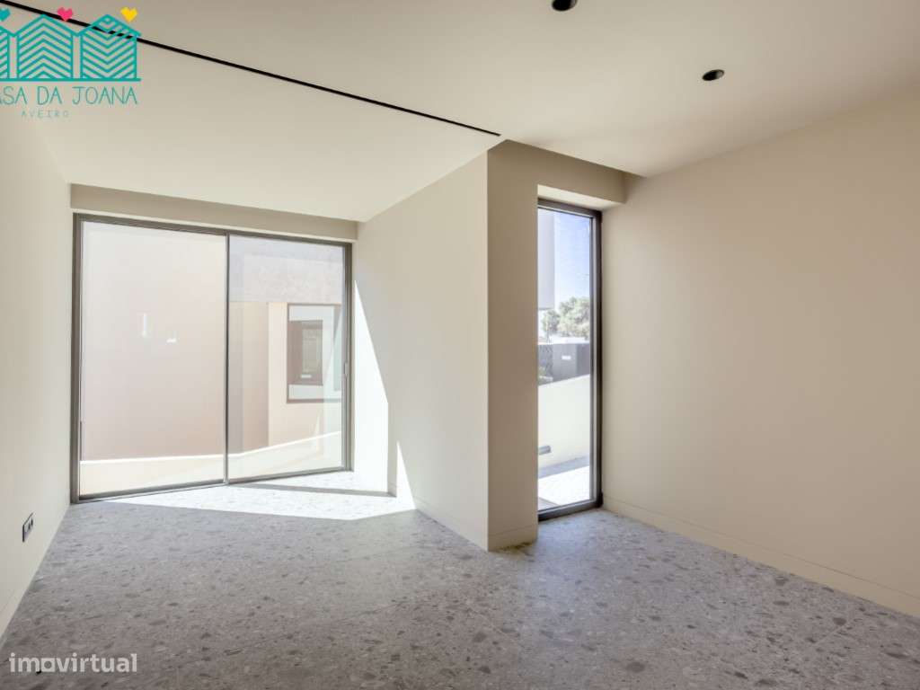 Moradia T5+1 com Piscina em Cascais-20