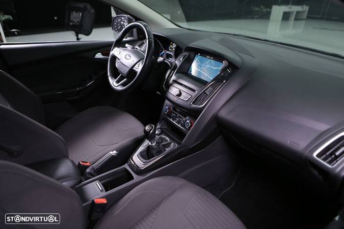 Ford Focus SW 1.5 TDCi Titanium - 8