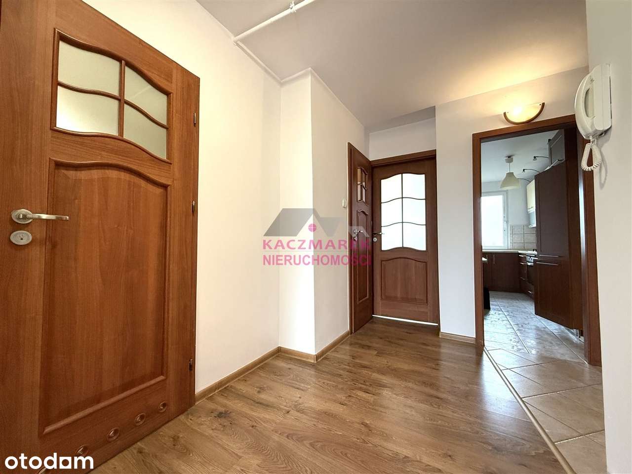 Przestronne mieszkanie 3-pokojowe-1