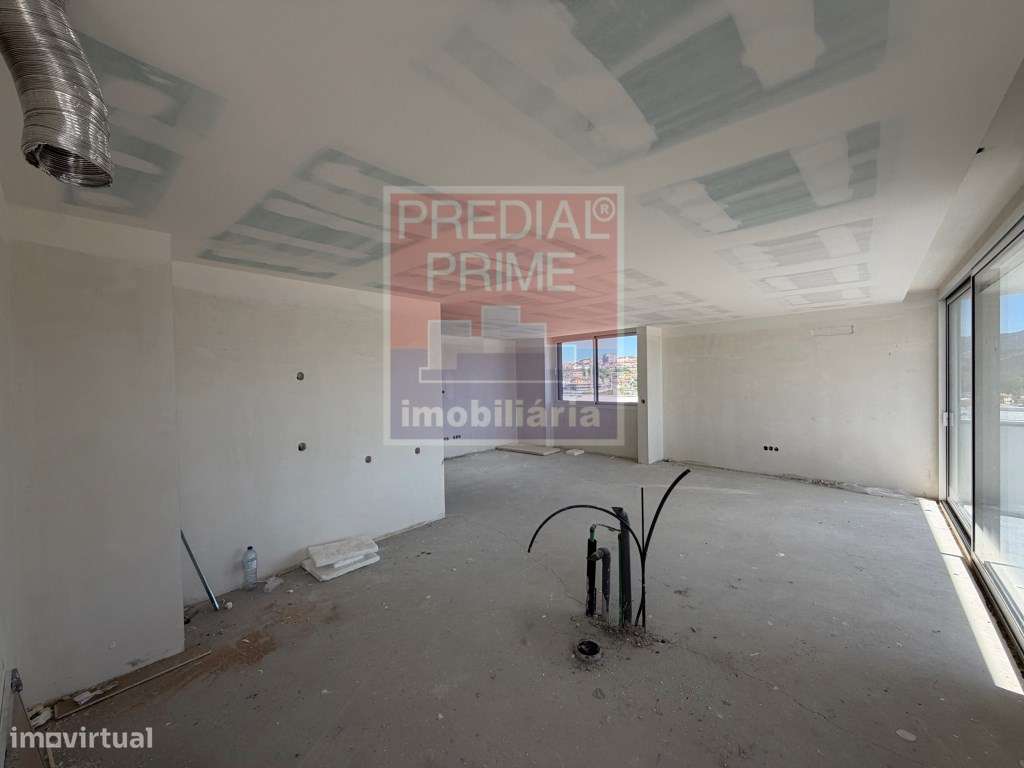 EXCELENTE APARTAMENTO T3 NO CENTRO DE OLIVEIRA DE AZEMEIS-8