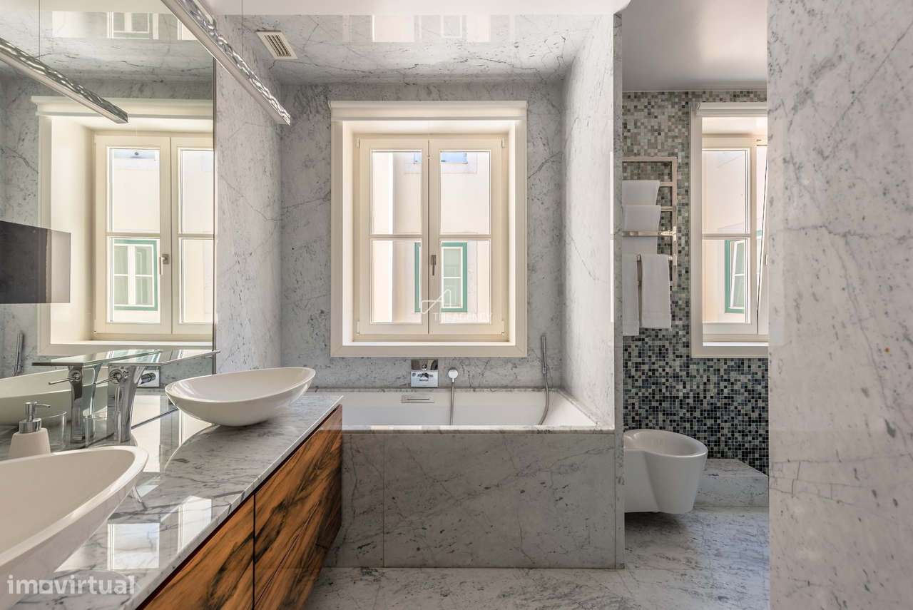 Duplex de luxo T2+1 com garagem no Chiado | 230 m² | Vistas panorâmica-25