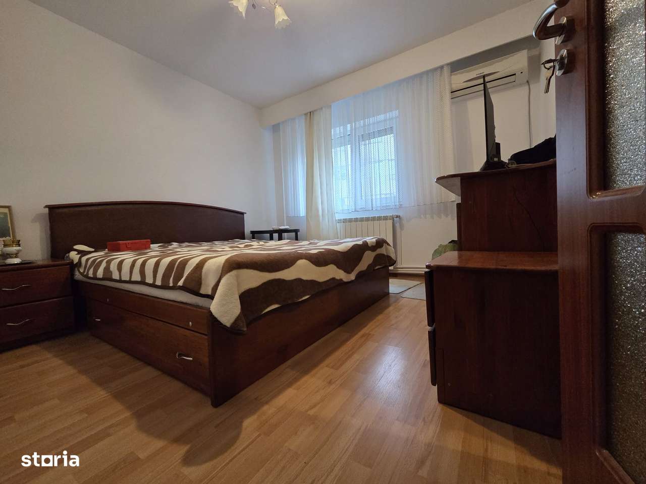 Apartament -3 camere str PODGORIILOR -etajul 2-18