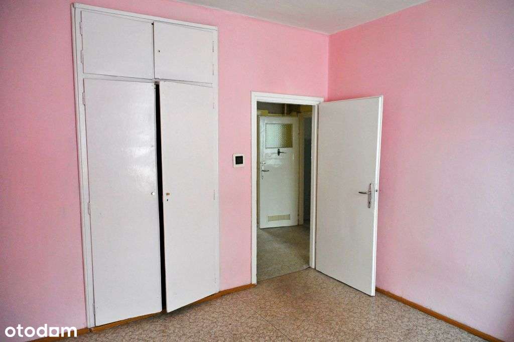 Trzypokojowe mieszkanie na parterze w otoczeniu la-4