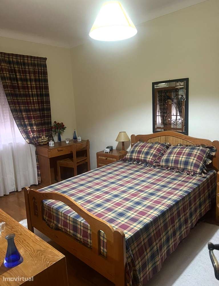 Moradia T4 com 3 LOJAS AREENDADAS E GRANDES TERRAÇOS - Peso da Régua-15