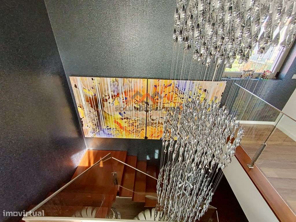 Moradia Contemporânea de Luxo com jardins tropicais e Design Exclus...-40