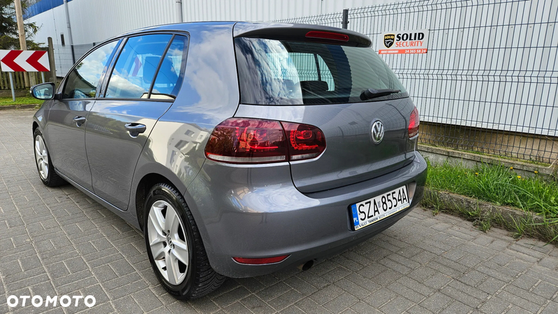 Volkswagen Golf VI 1.6 TDI Comfortline - 13