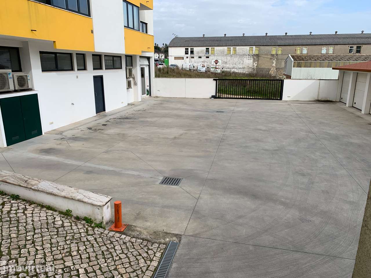 Apartamento T2 remodelado, com estacionamento - Benedita, Alcobaça-35