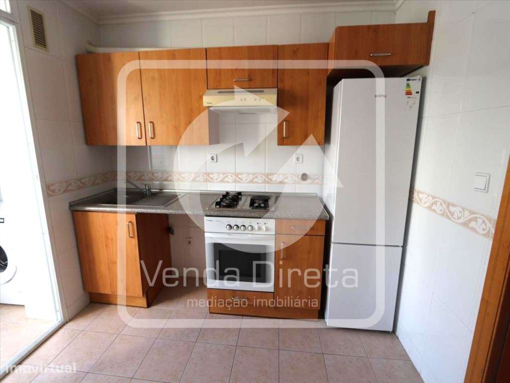 Apartamento T3 | 137 m² | Varanda | Arrecadação | Estacionamento | ...-8