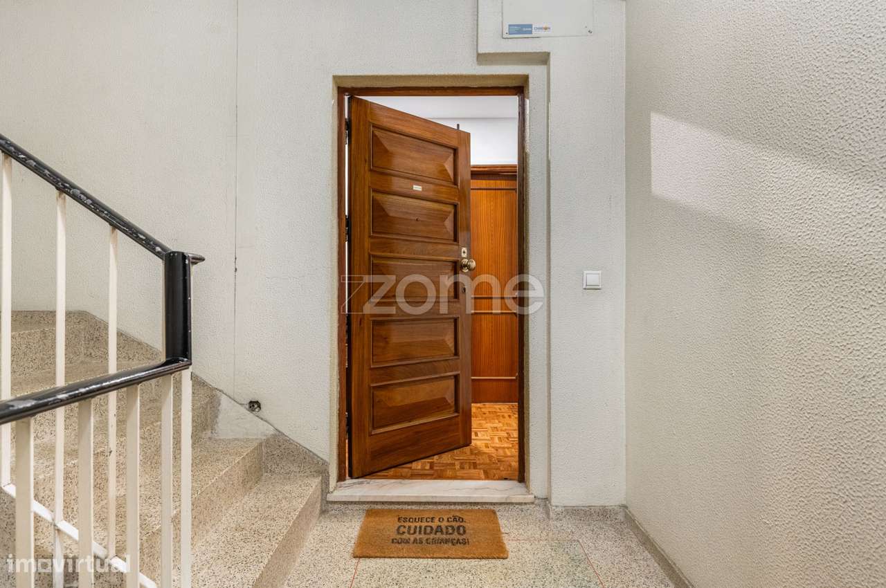 Apartamento T3 com Transportes à Porta junto ao Porto | Circunvalaç... - Grande imagem: 3/22