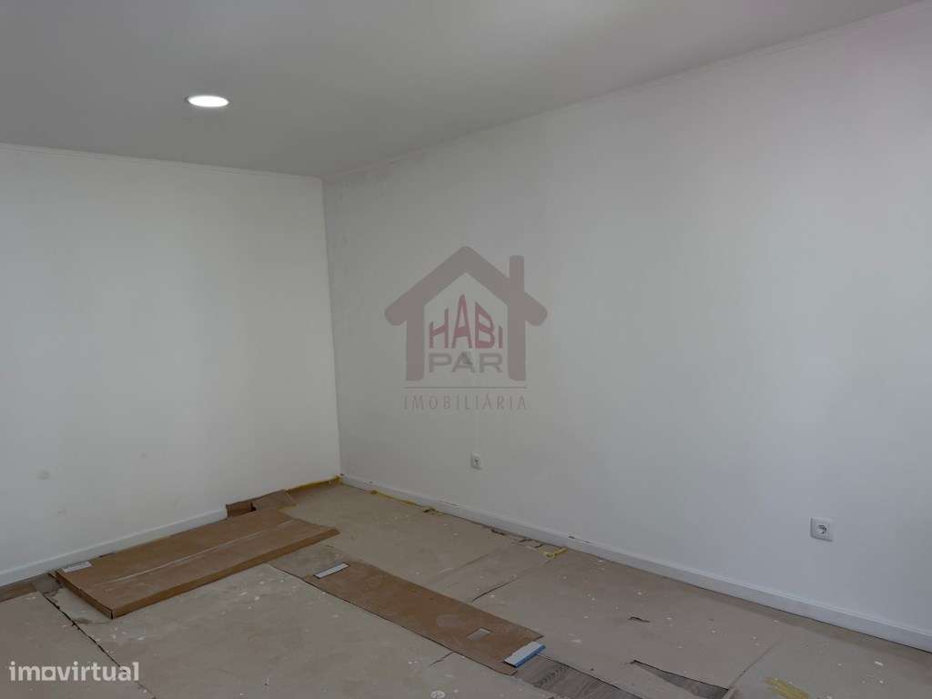 Excelente Moradia Renovada Centro Histórico de Salvaterra de Magos-30