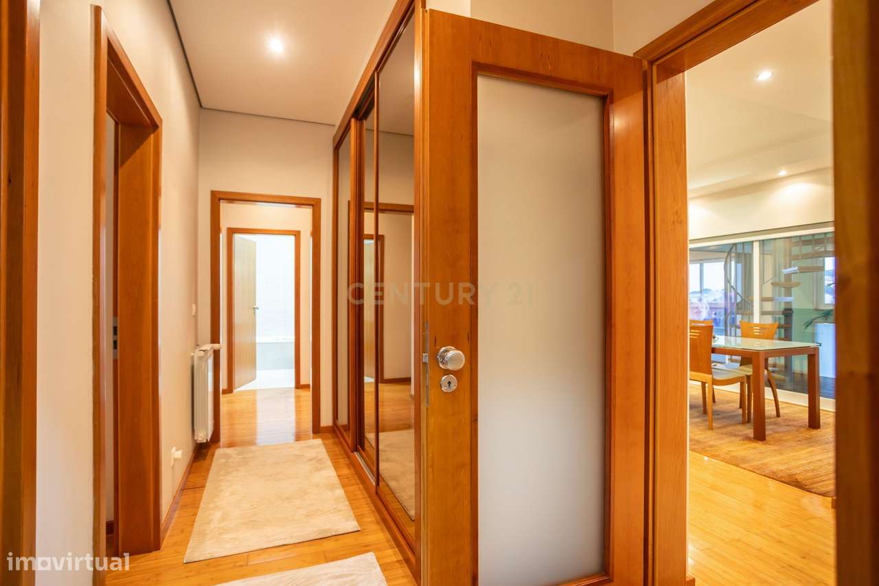 Um Apartamento com Alma de Moradia ; T3+1 + Terraço de 143 m²-18