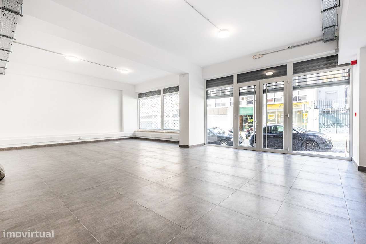 ESPAÇO COMERCIAL COM EXCELENTE LOCALIZAÇÃO - Grande imagem: 2/9