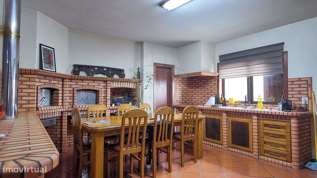 Moradia T4 para venda-6