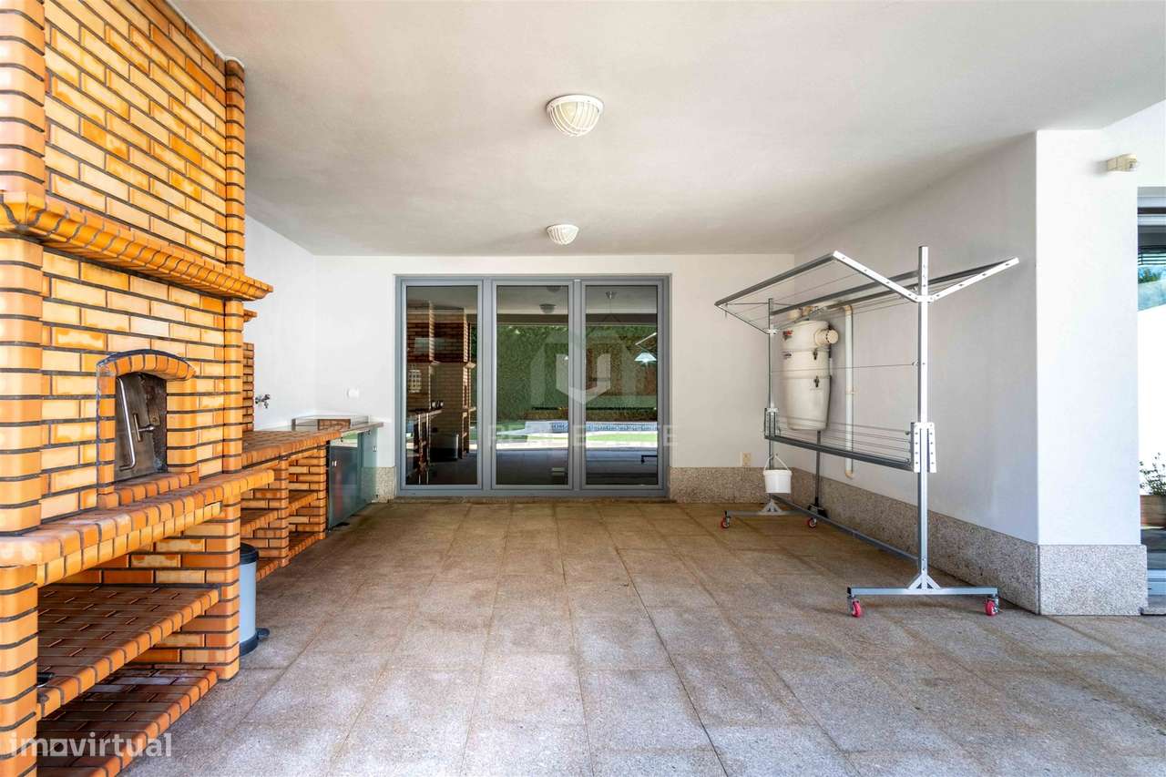 MORADIA  INDIVIDUAL COM PISCINA EM VALONGO-55
