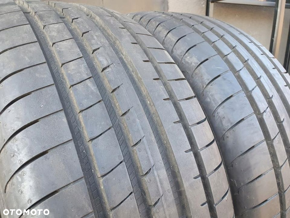 235/45R19 Goodyear Eagle F1 Asymetric 5 lato 8,0mm - 2