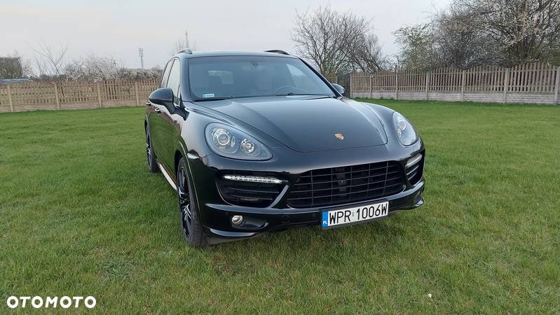 Porsche Cayenne GTS - 25