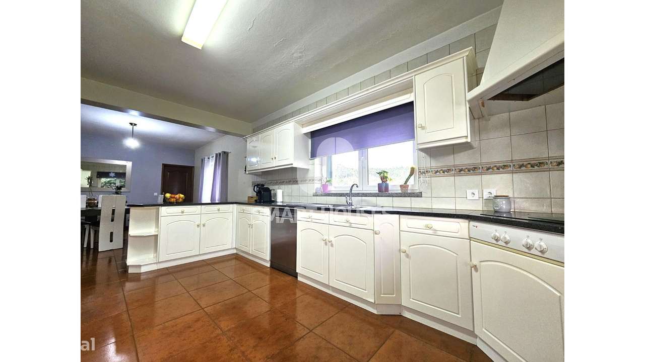 Moradia T4 Poços c/ terreno-10