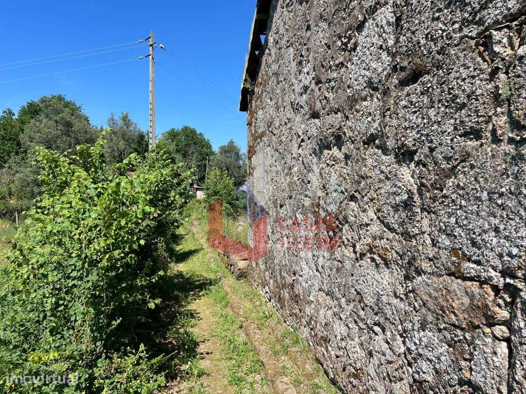 Conjunto de 2 moradias e terreno em Celorico de Basto - Grande imagem: 4/14