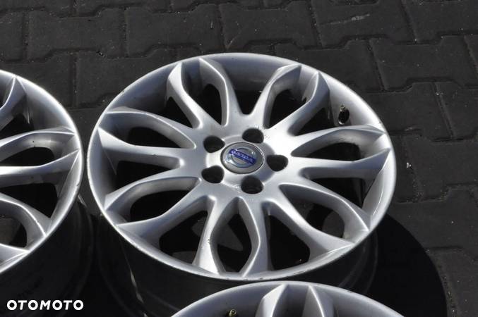 VOLVO C30 S40 FELGI 17 7.0 5X108 ET52.5 30647837 - 3