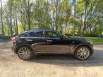 Infiniti QX70 - 2