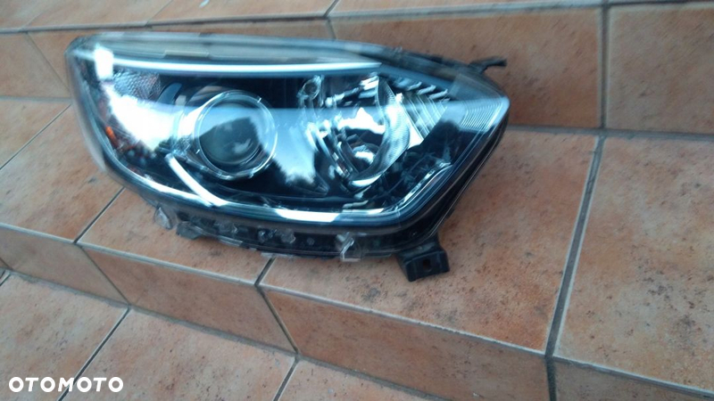 RENAULT CAPTUR LAMPA PRAWA PRZEDNIA - 1