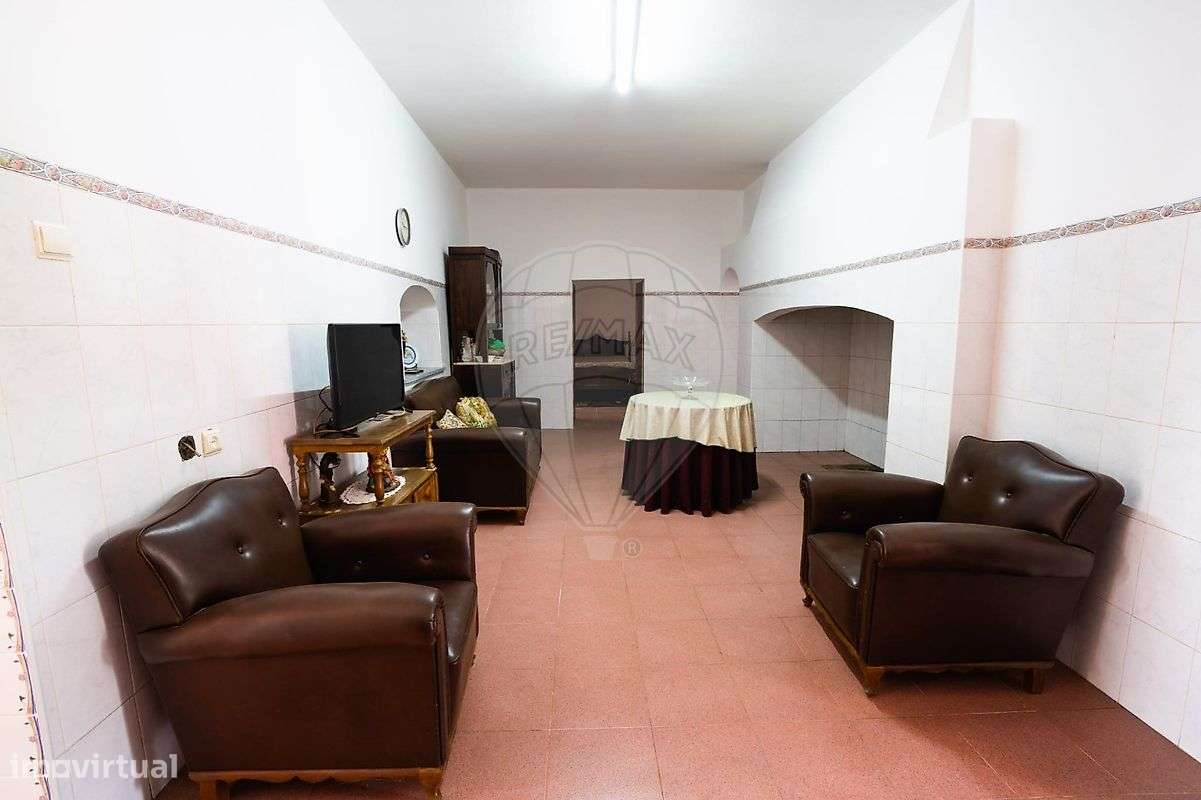Moradia T5 para venda-8