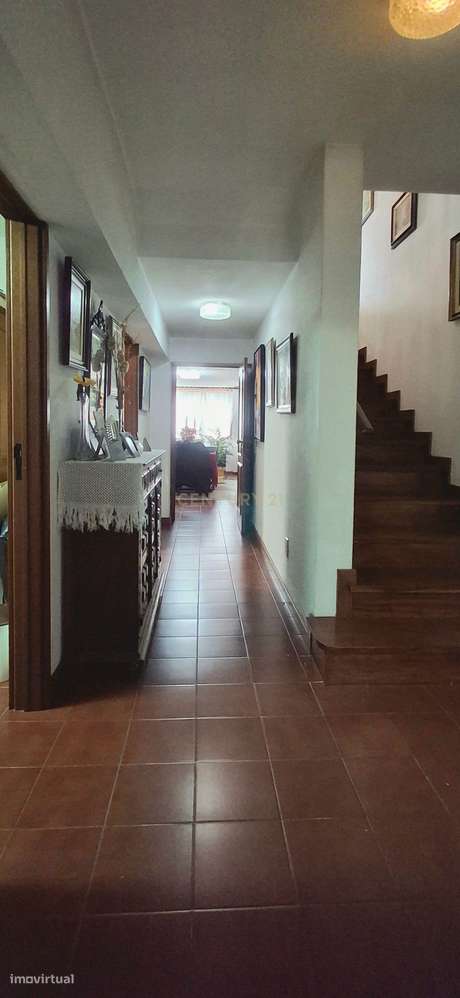 Moradia T6 (ou T4+T2) em Vila Nova de Gaia - Vilar do Paraíso-24