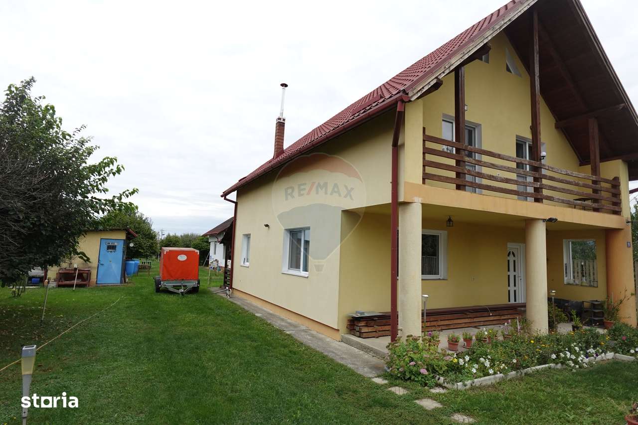 Casă / Vilă cu 4 camere de vânzare Catalina - Imagine principală: 2/20