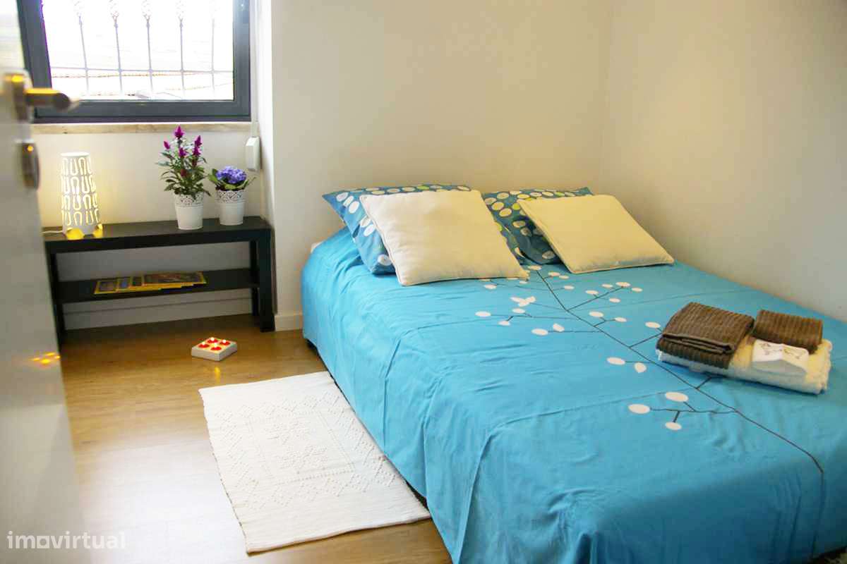 Para Venda T3 (4Assoalhadas) Localizado na Estrela - Lisboa-12
