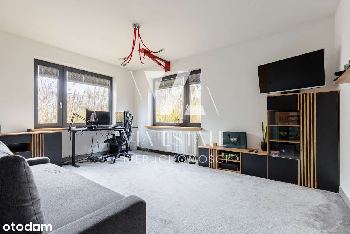 Parterowy nowoczesny dom w Konstancinie I 305m-7