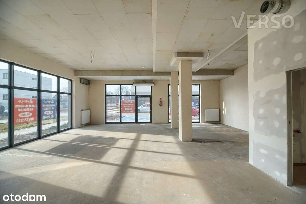 Narożny lokal z witrynami z ogródkiem - Pełny obrazek: 4/7