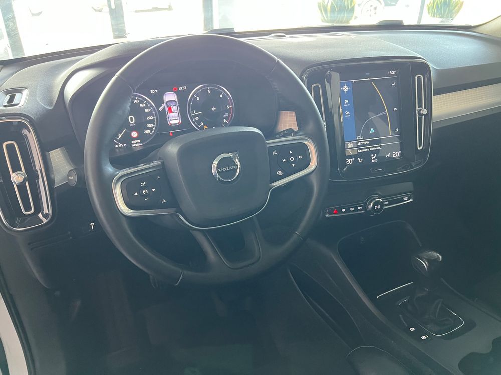 Volvo Xc-40