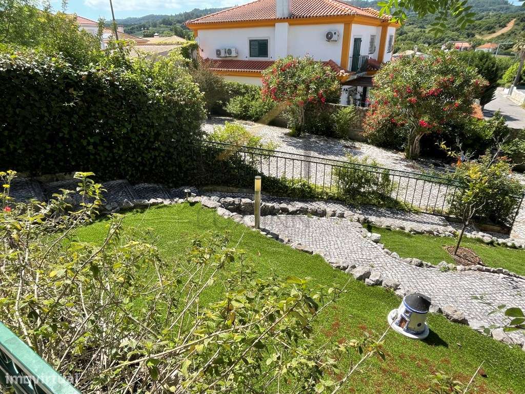 Moradia T4 com piscina e jardim, na Aldeia Grande, Setúbal-54